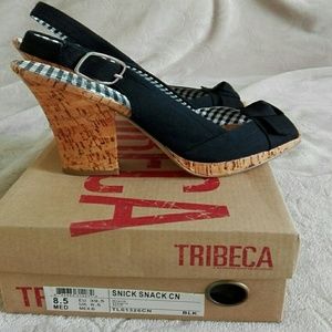 Black canvas sandals